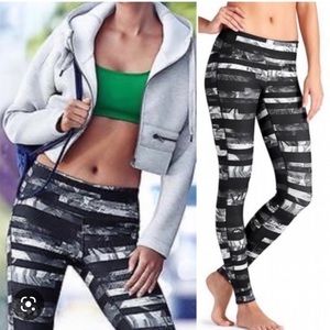 Athleta floral flow chataranga tights XL black